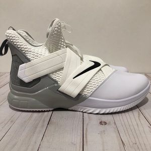 🔴SOLD🔴Nike Lebron Soldier 12 TB Promo White/Grey